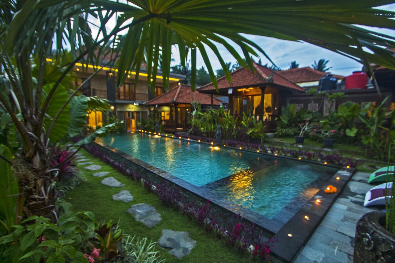 Ratna 4