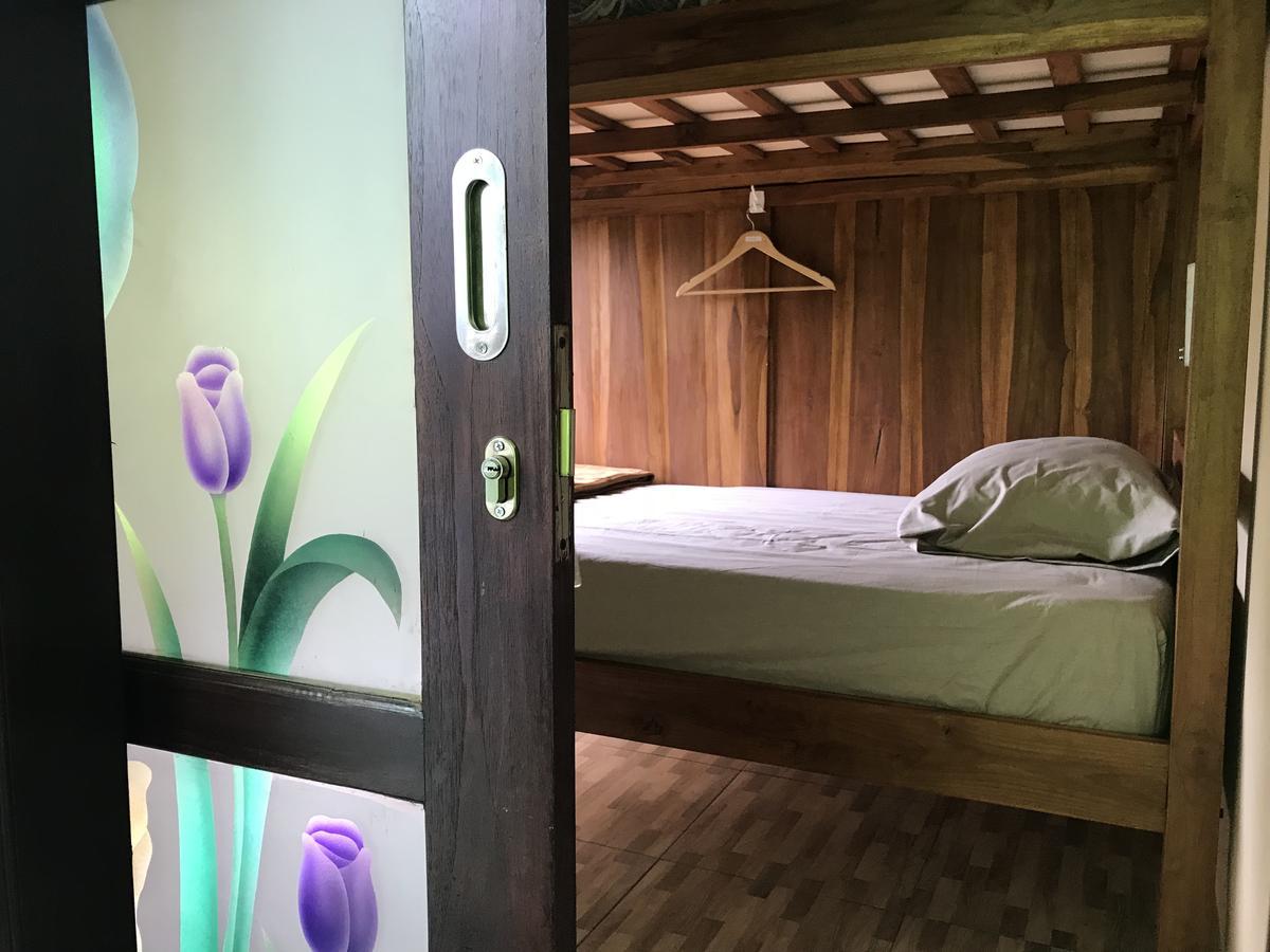 Ww Backpackers Hostel