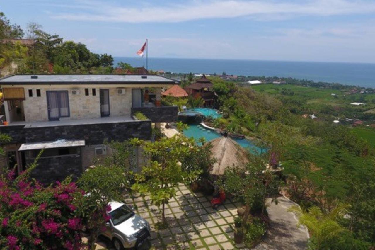 Sing Sing 4* Lovina (Bali)