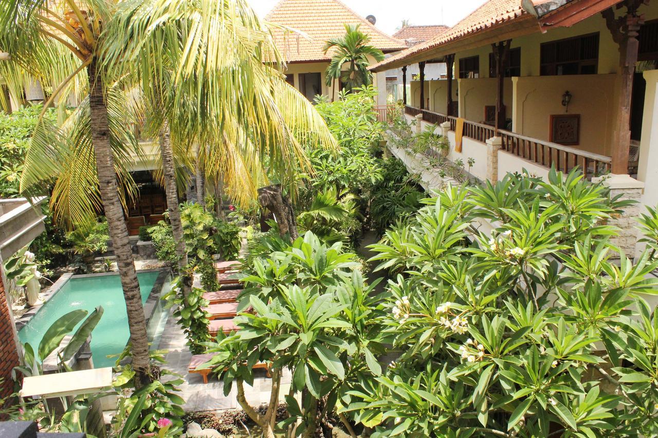 Tempat Tidur & Sarapan Yulia 1 2*