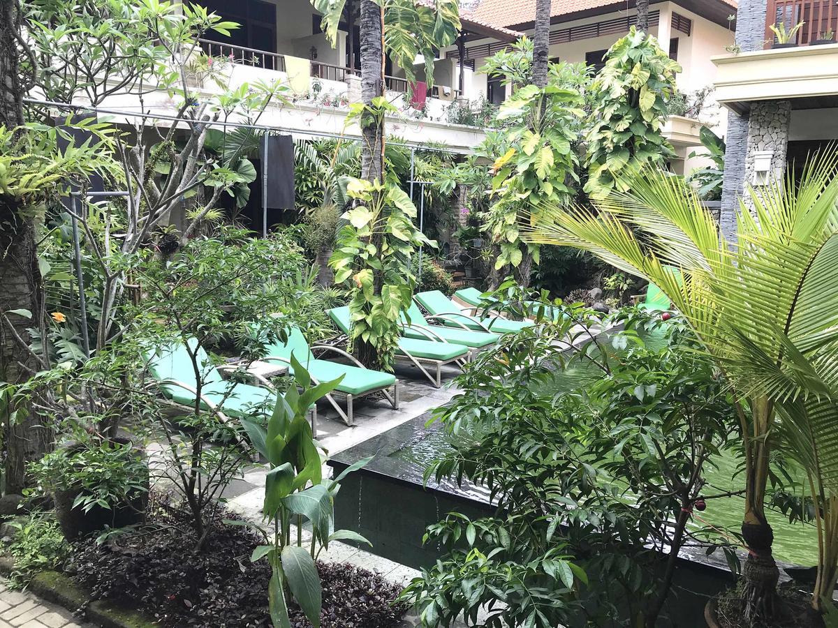 Tempat Tidur & Sarapan Yulia 1 2*
