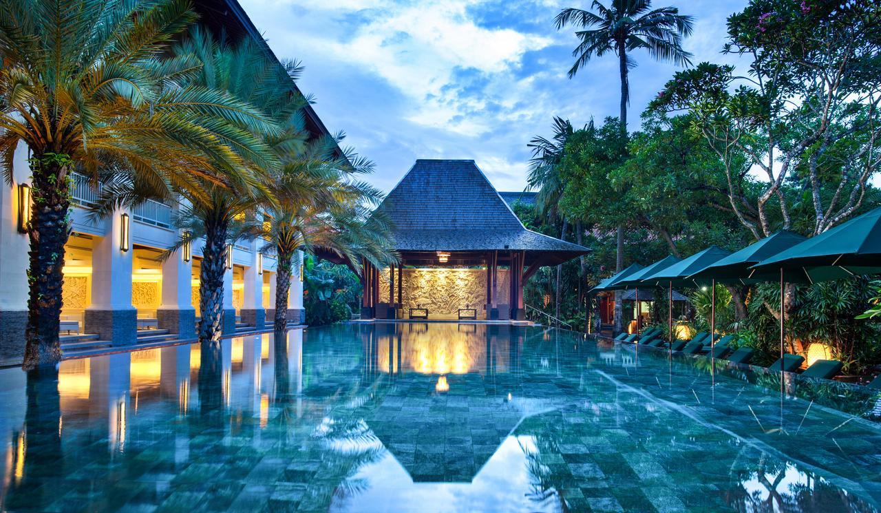Puri Santrian And Resort