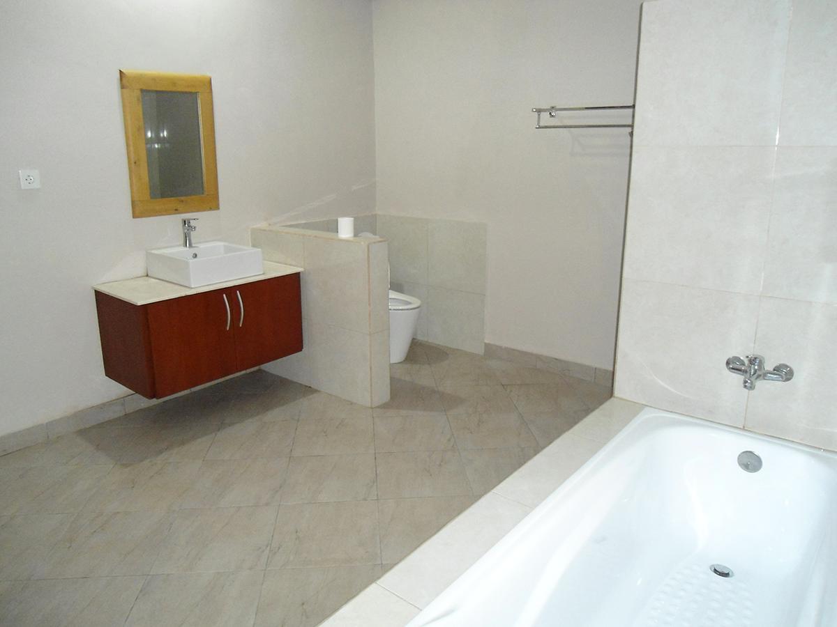 Arya Guest house