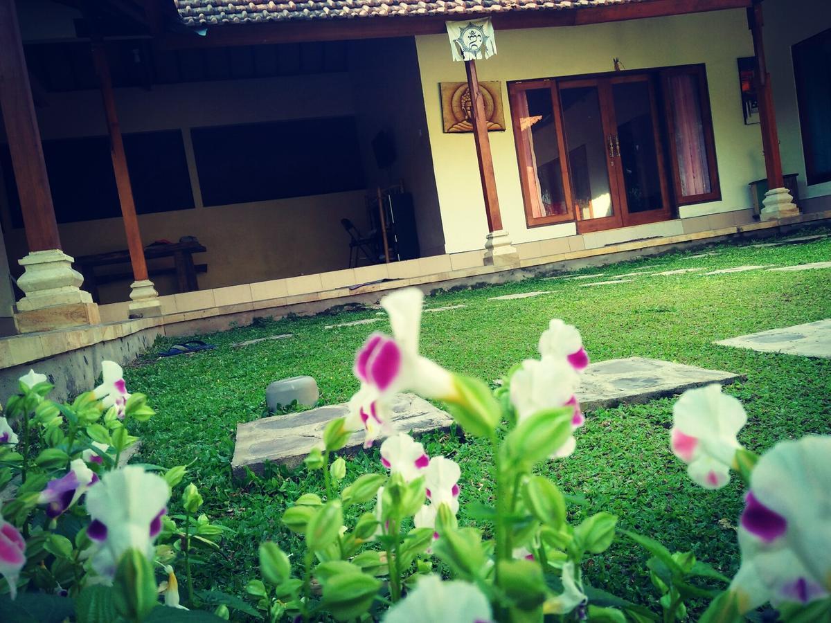 Memes House Backpacker Bed & Breakfast