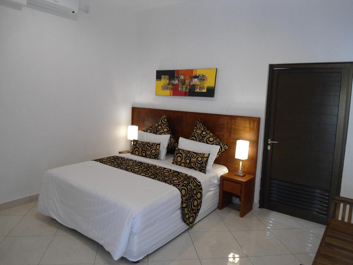 Arya Guest house
