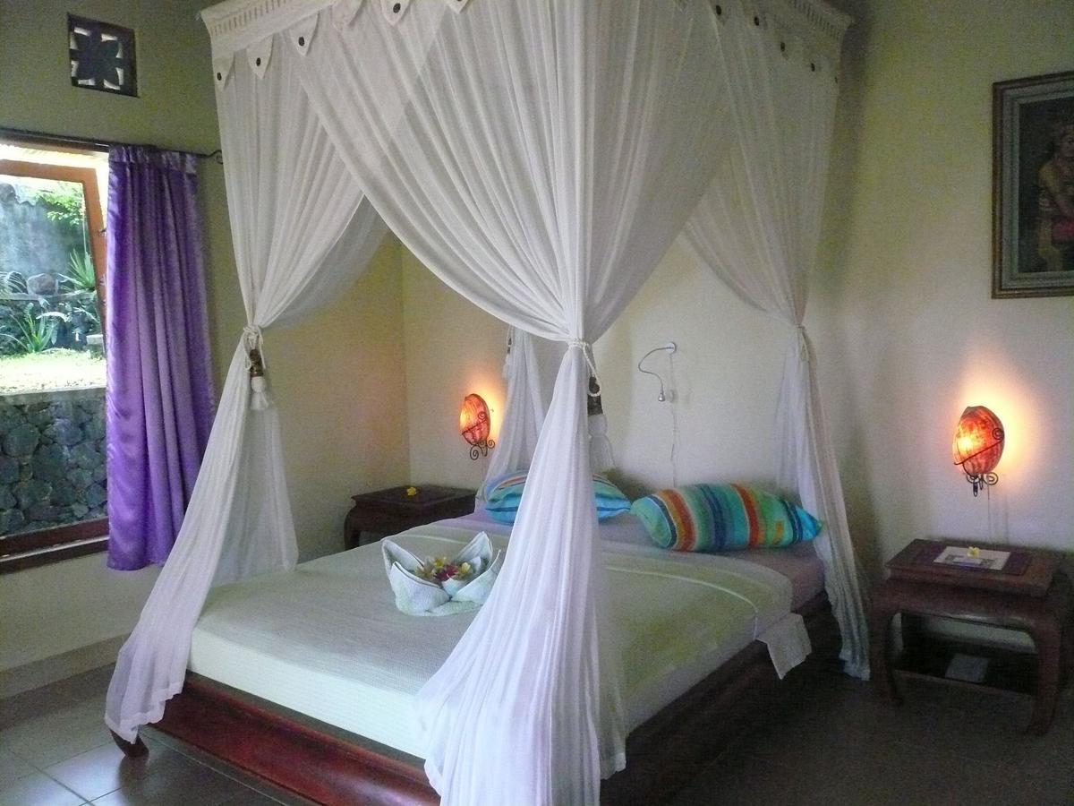 Sananda 3*