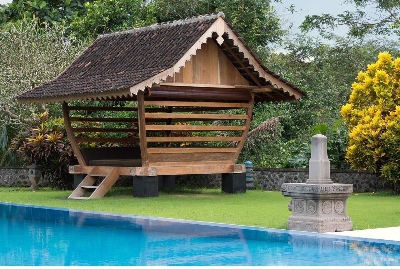 Bali Luxury Boutique And Resort 4*