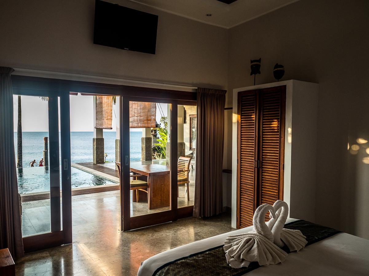 Amed Beach Villa *
