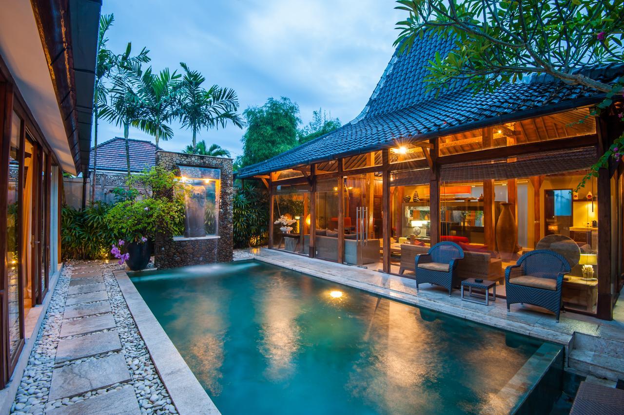Tides Echo Villa Canggu (Bali)