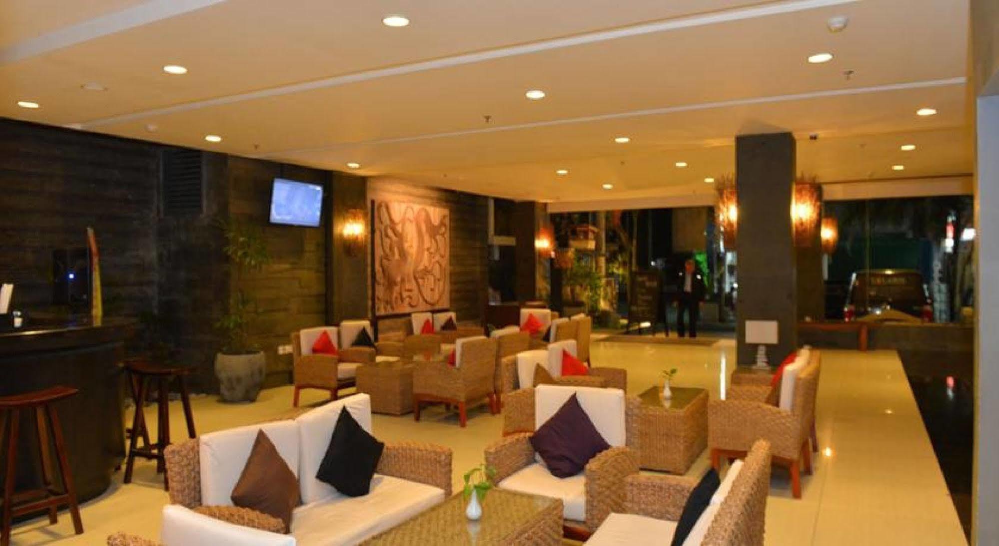 Hotel Solaris Kuta 3*