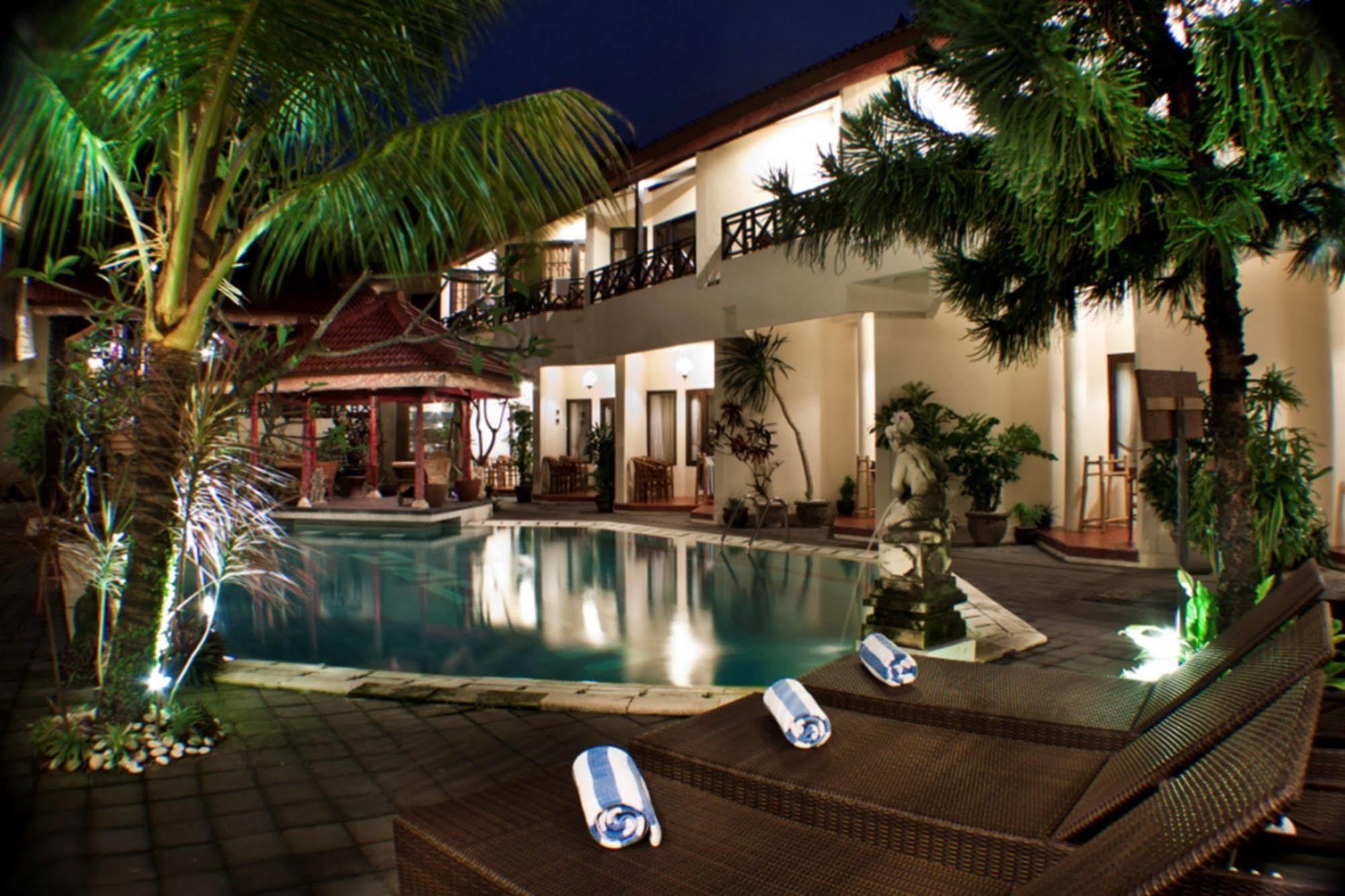 Hotel The Flora Kuta Bali Kuta (Bali)