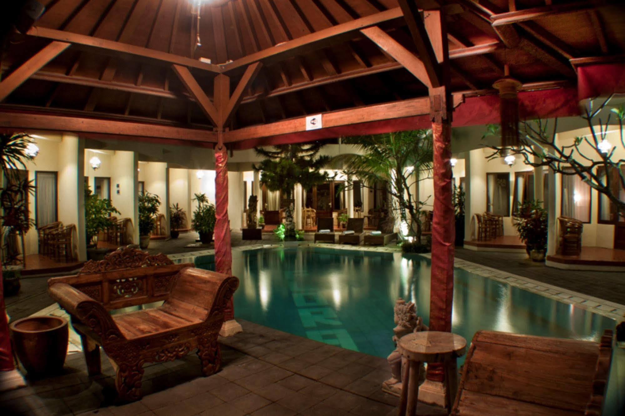 The Flora Kuta Bali Hotel 3*