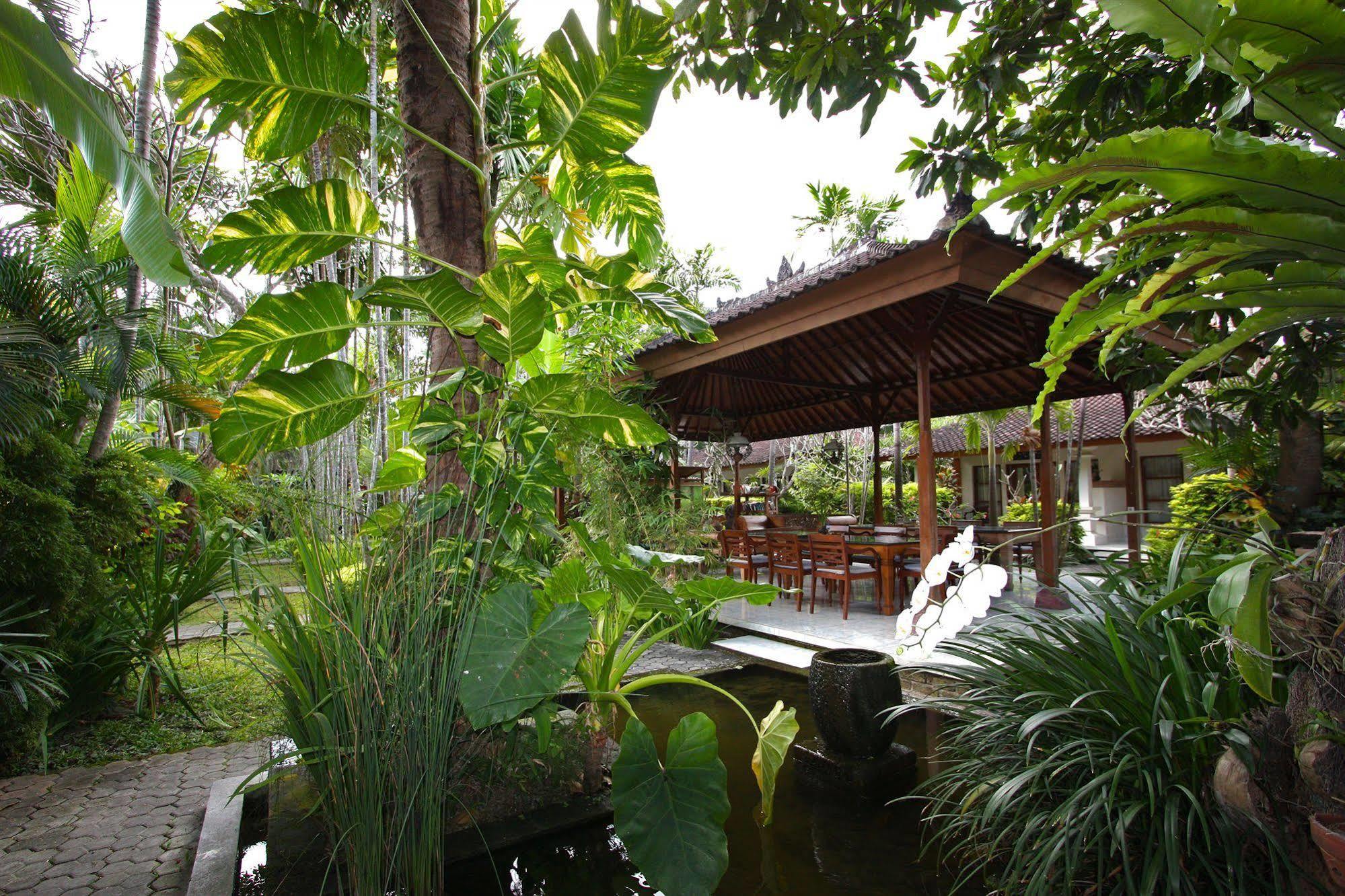 Bumi Ayu Hotel 3*