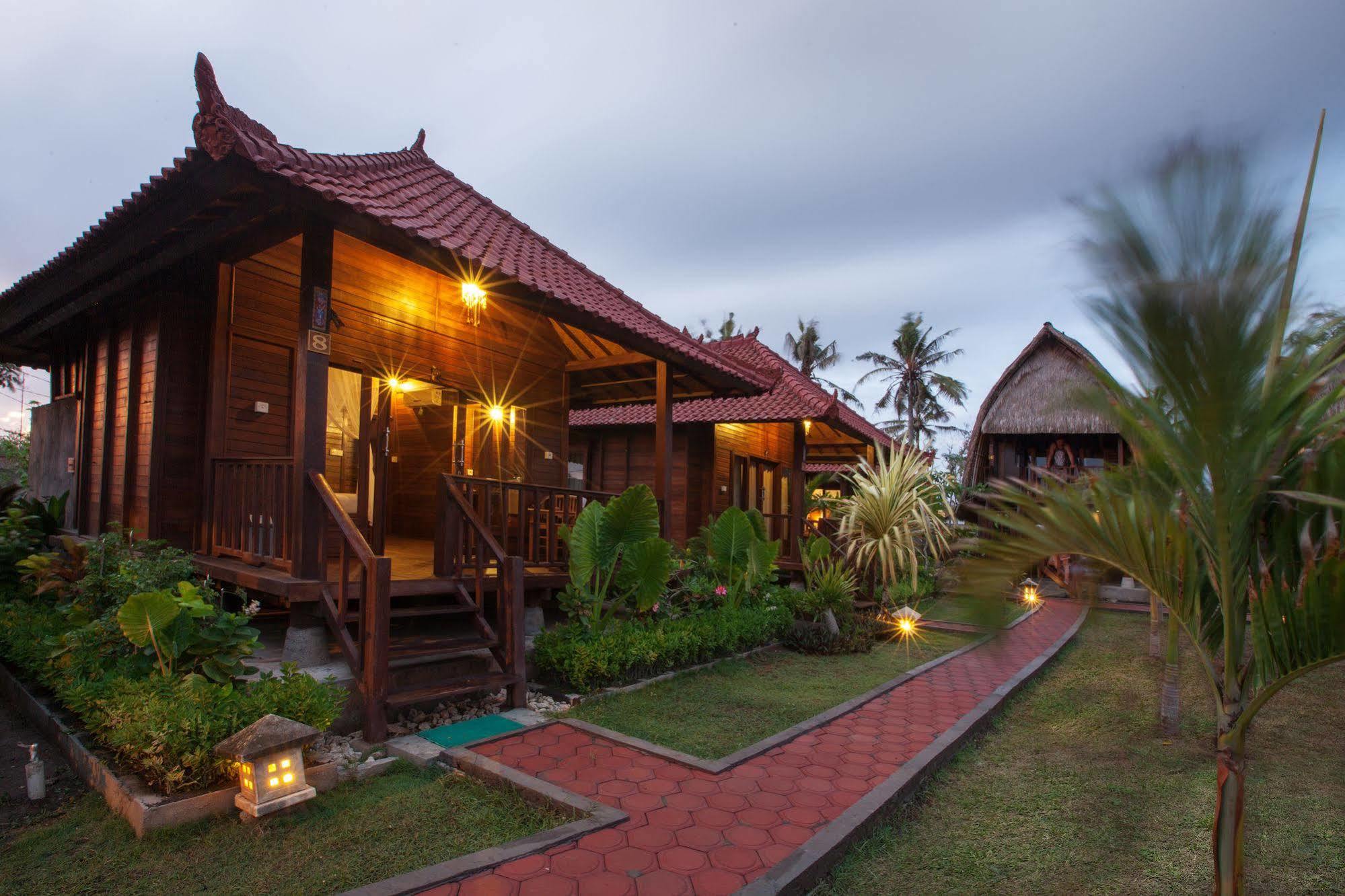 Abian Huts Dream Beach Lembongan 3*