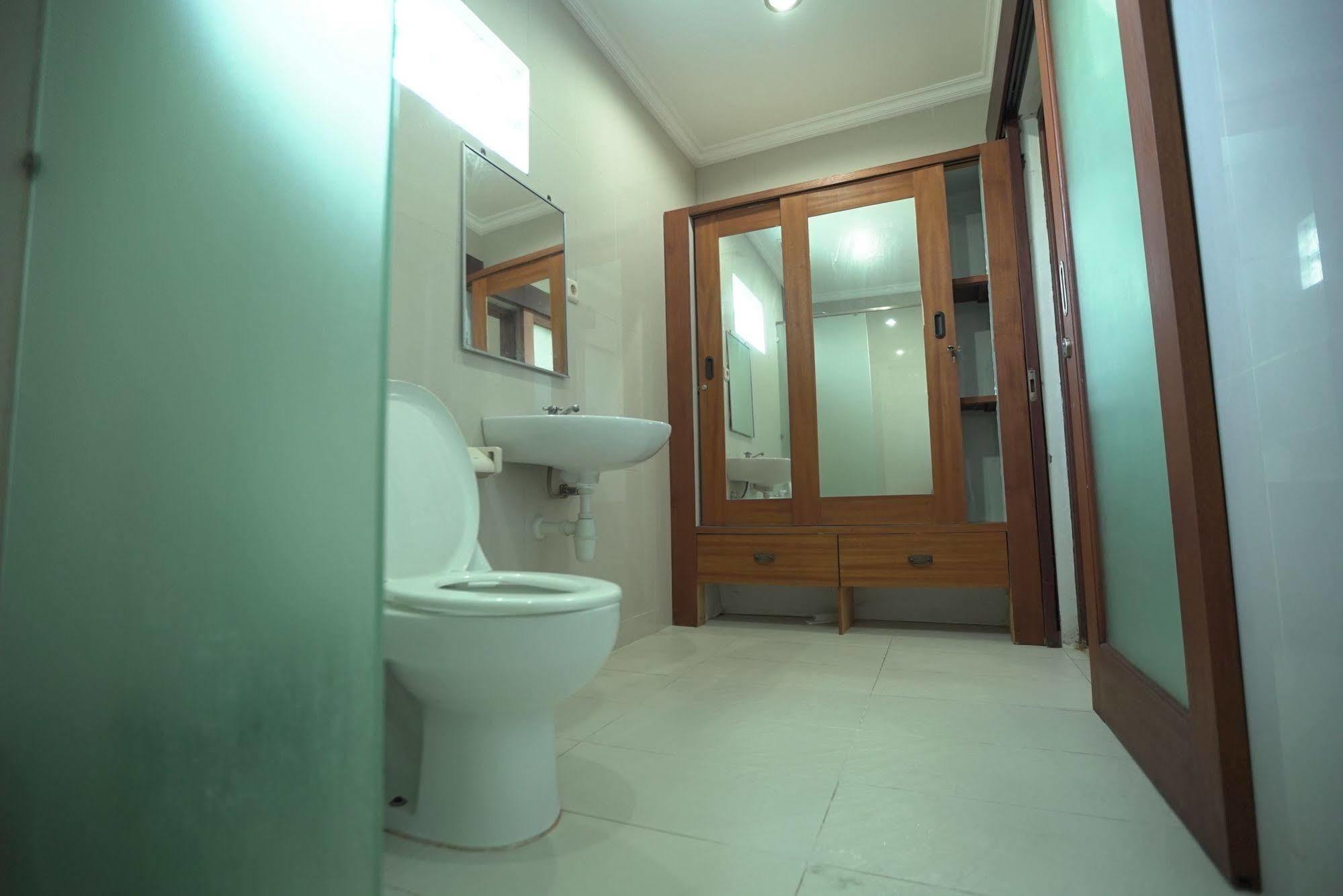 Rena Segara House Hotel Tuban (Bali)