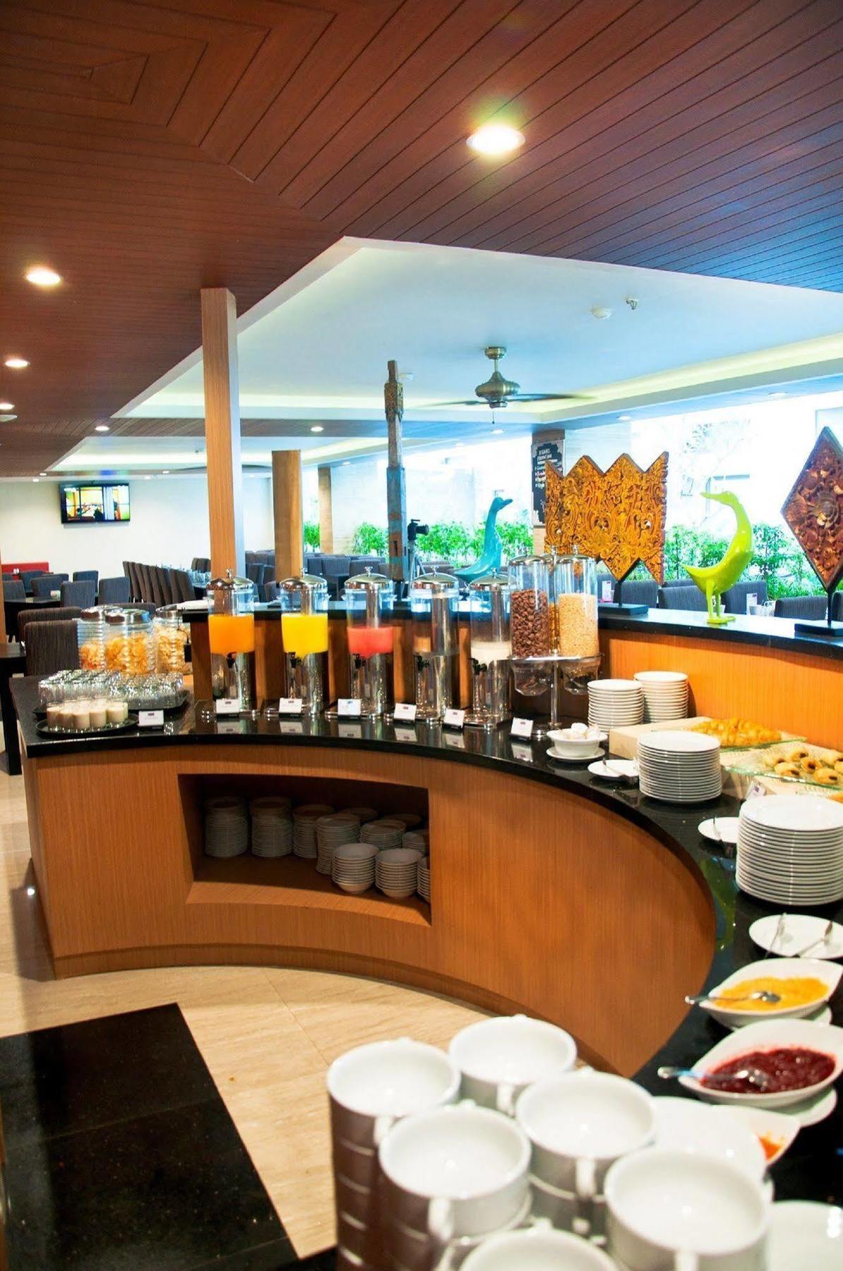 Quest San By Aston Hotel 3*