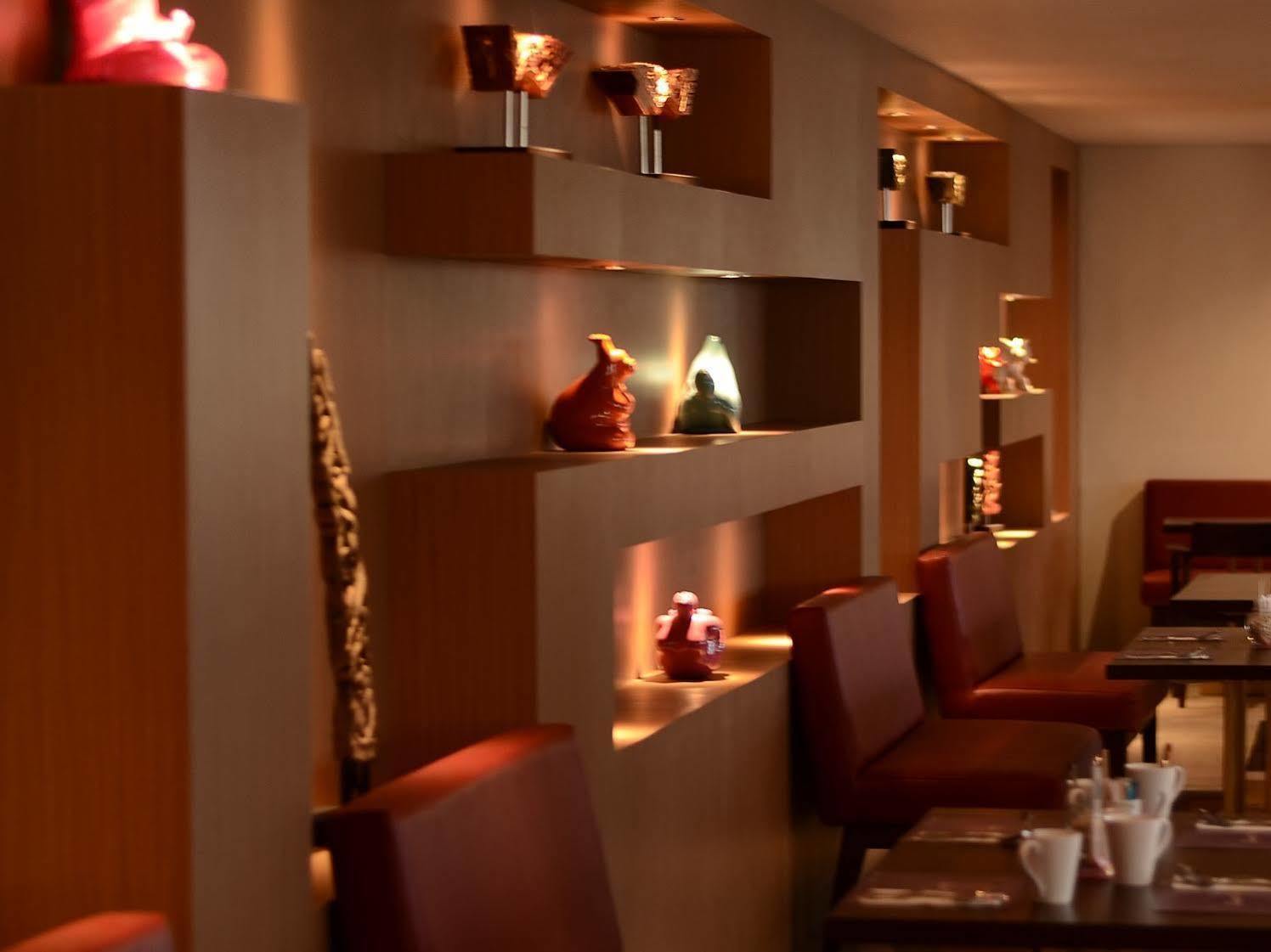 Quest San By Aston Hotel 3*