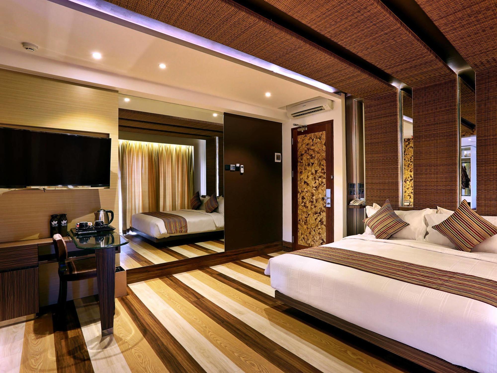 Mega Boutique 4* Kuta (Bali)