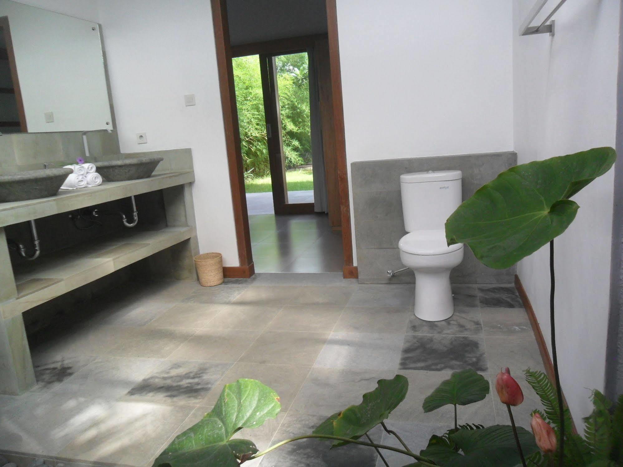 Ju'blu Hotel 3*