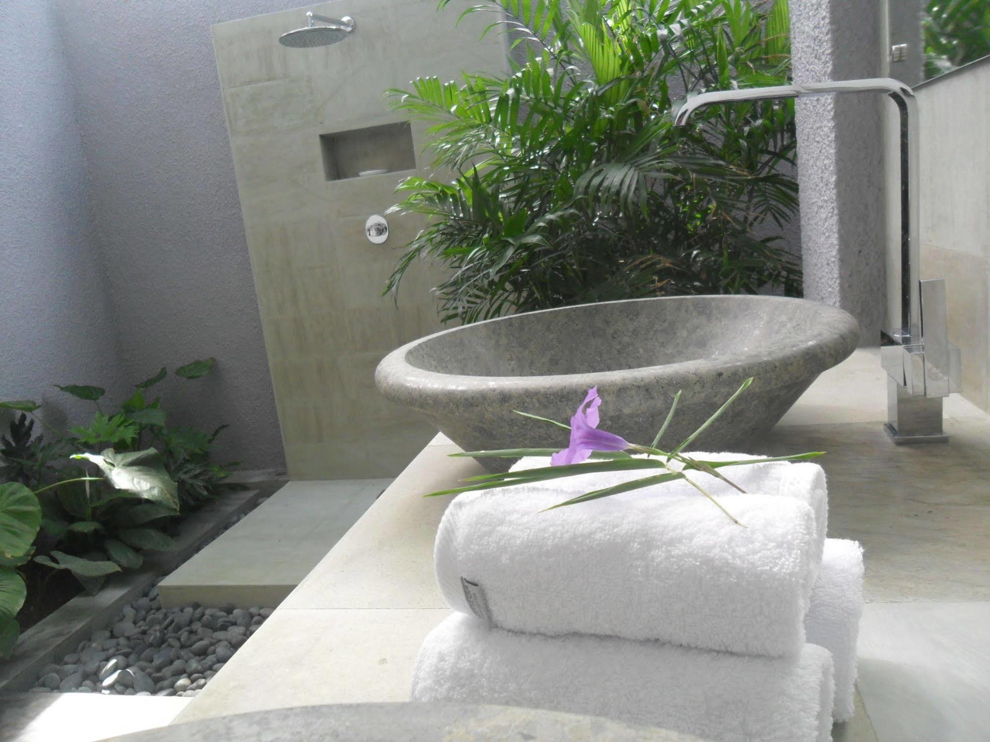 Ju'blu Hotel