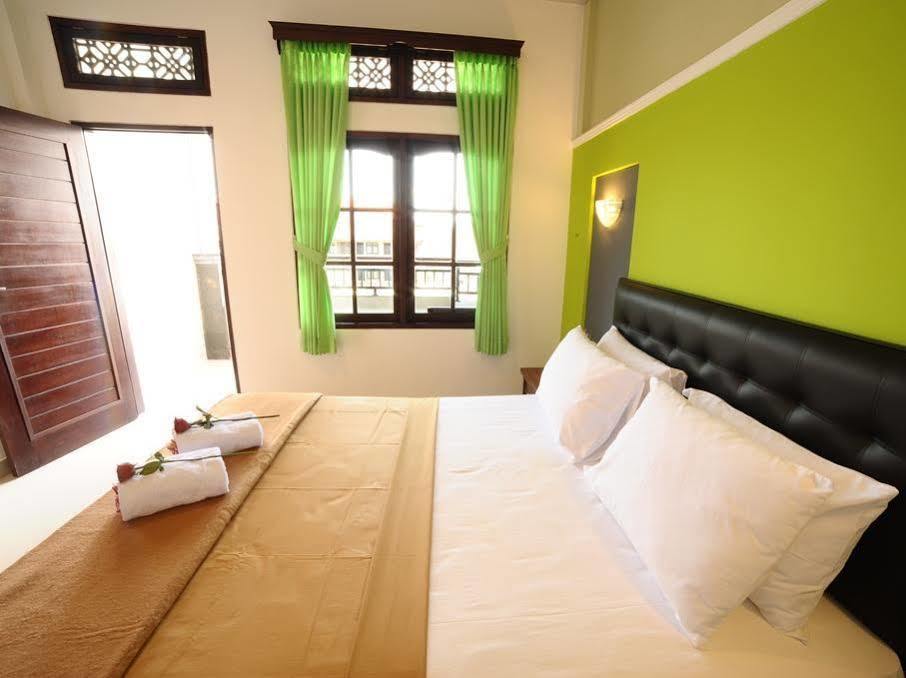 Hotel Sandat Kuta 3*