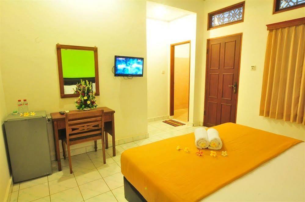Hotel Sandat Kuta 3*