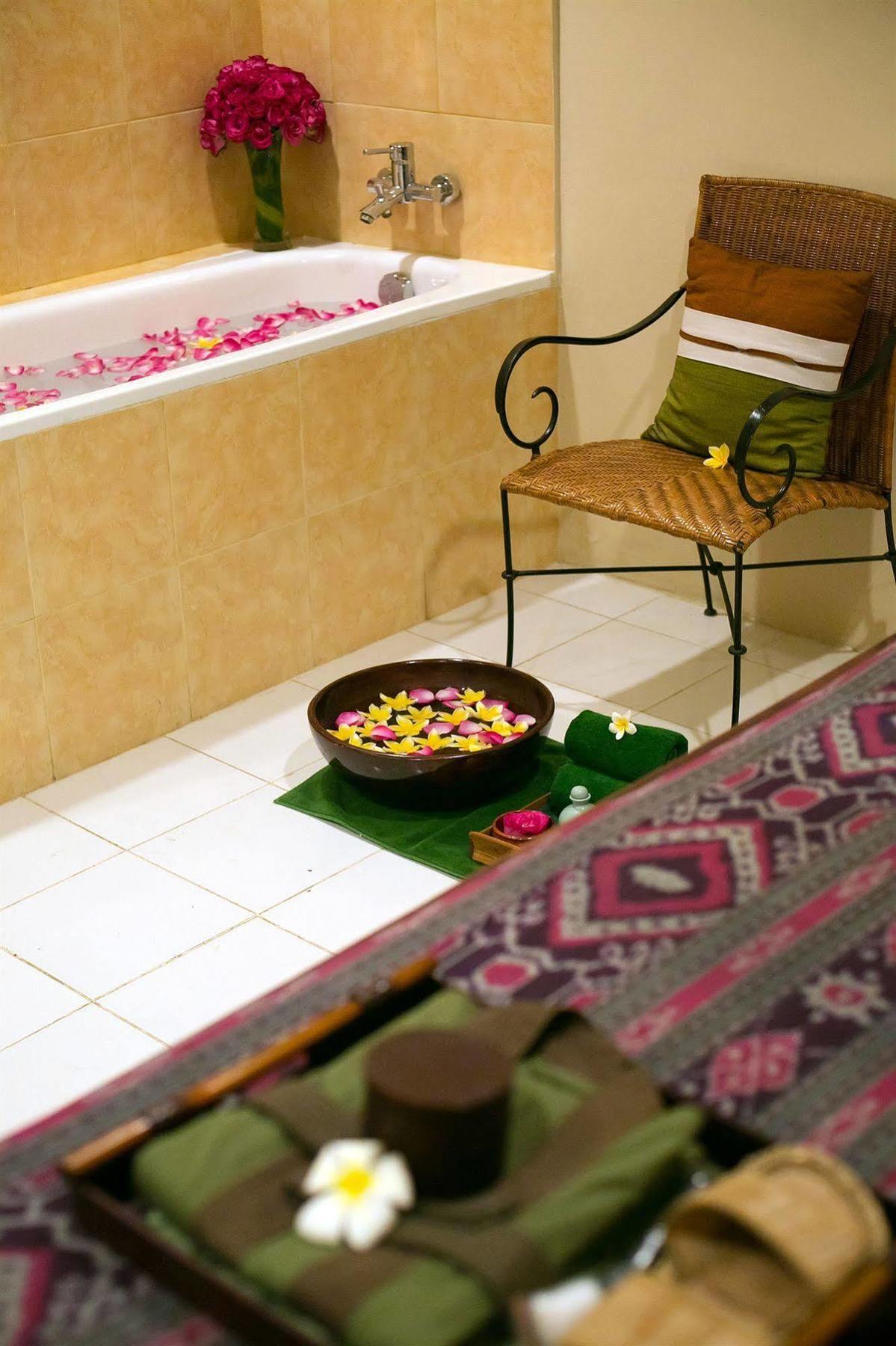 Kuta Station And 3*