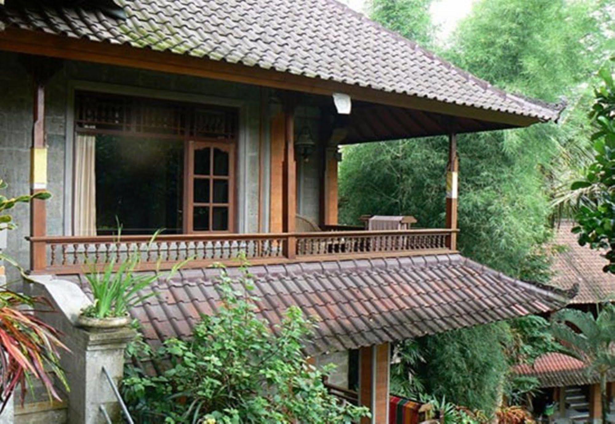Gusti's Garden Wisma tamu