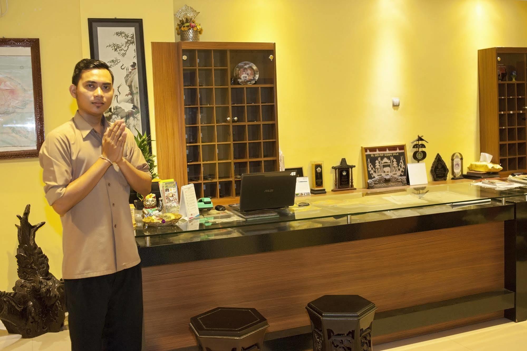 Catur Adi Putra Denpasar (Bali)