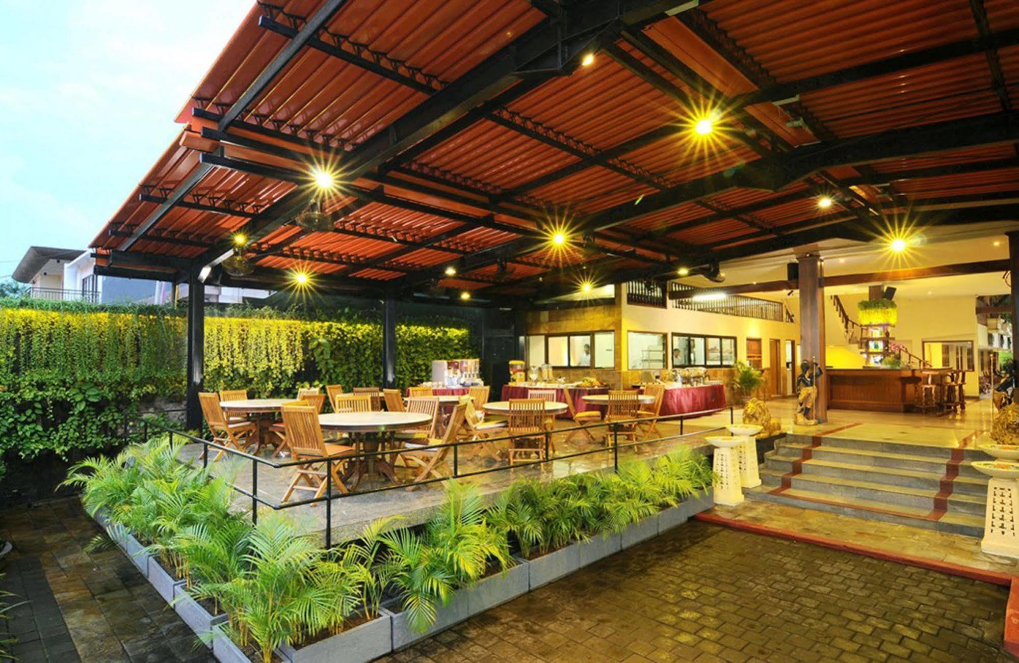 Hotel Green Garden