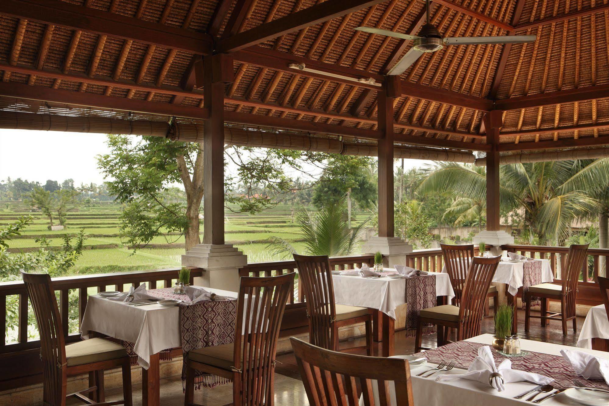 Resort The Village & 5*