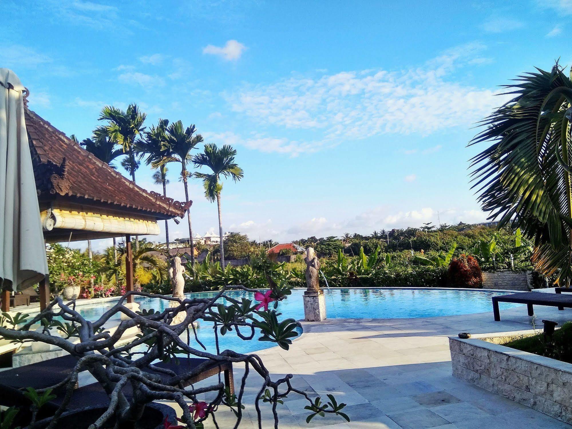 Nipuri And By Kamara Resort