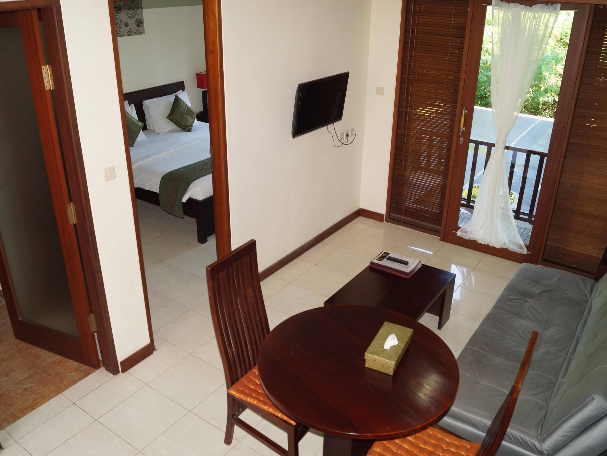 Aparthotel Sekuta 3*