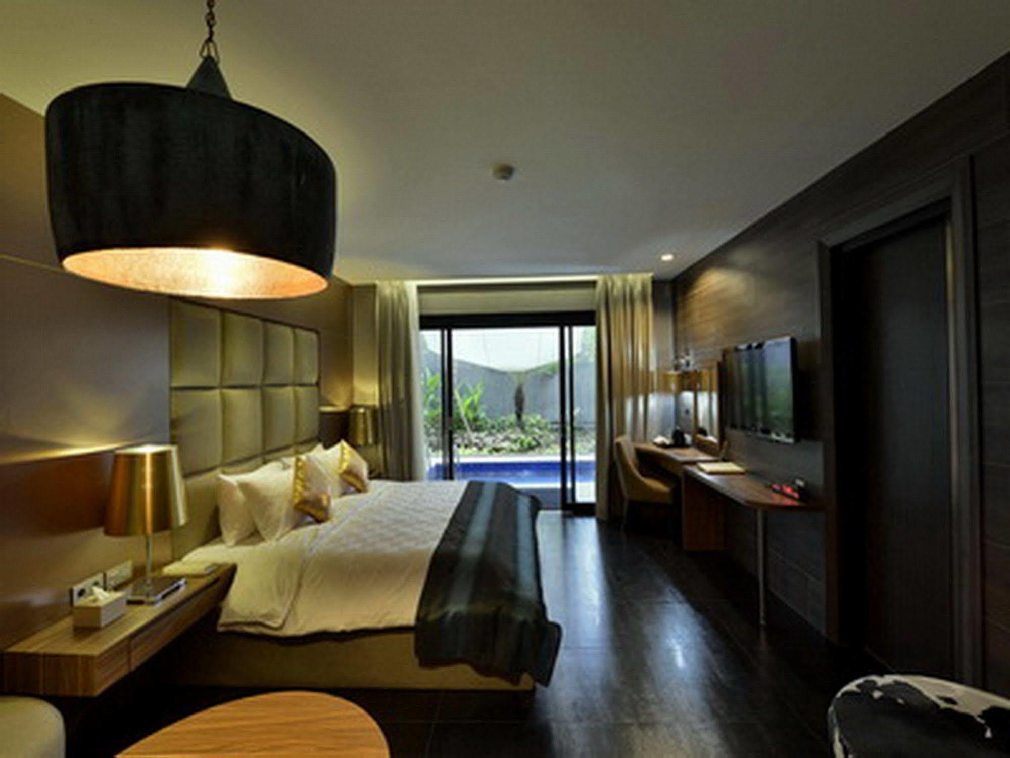Amaroossa Bali Hotel 4*