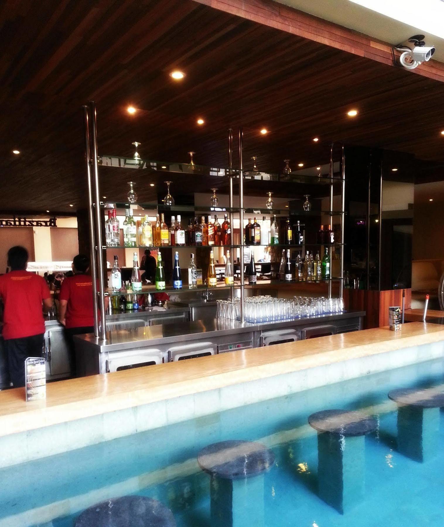 Kuta Town House Aparthotel 4*