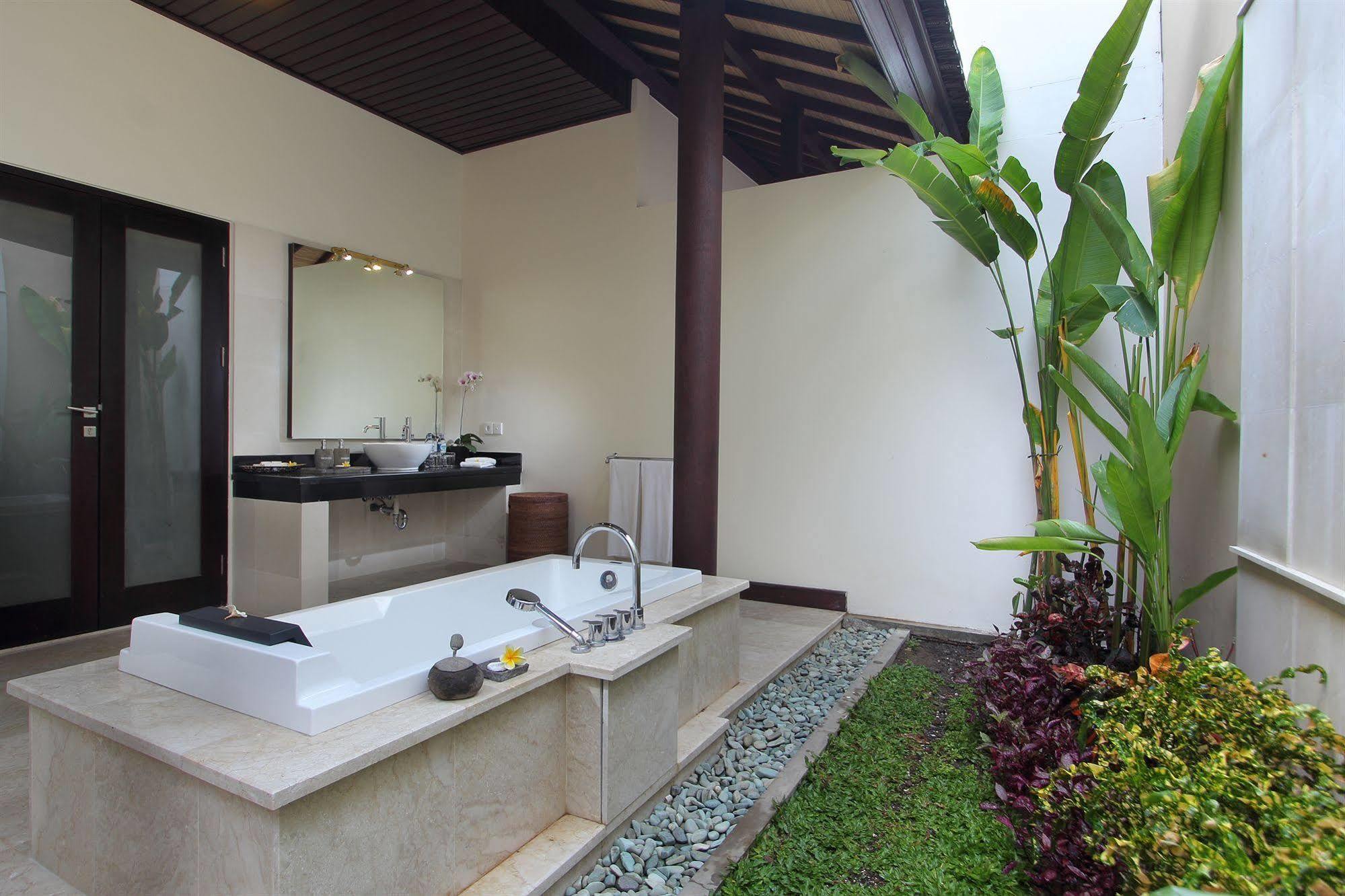 Rc And Bali
