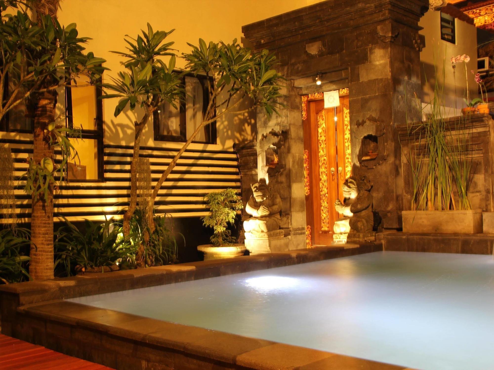 Suardana Inn's