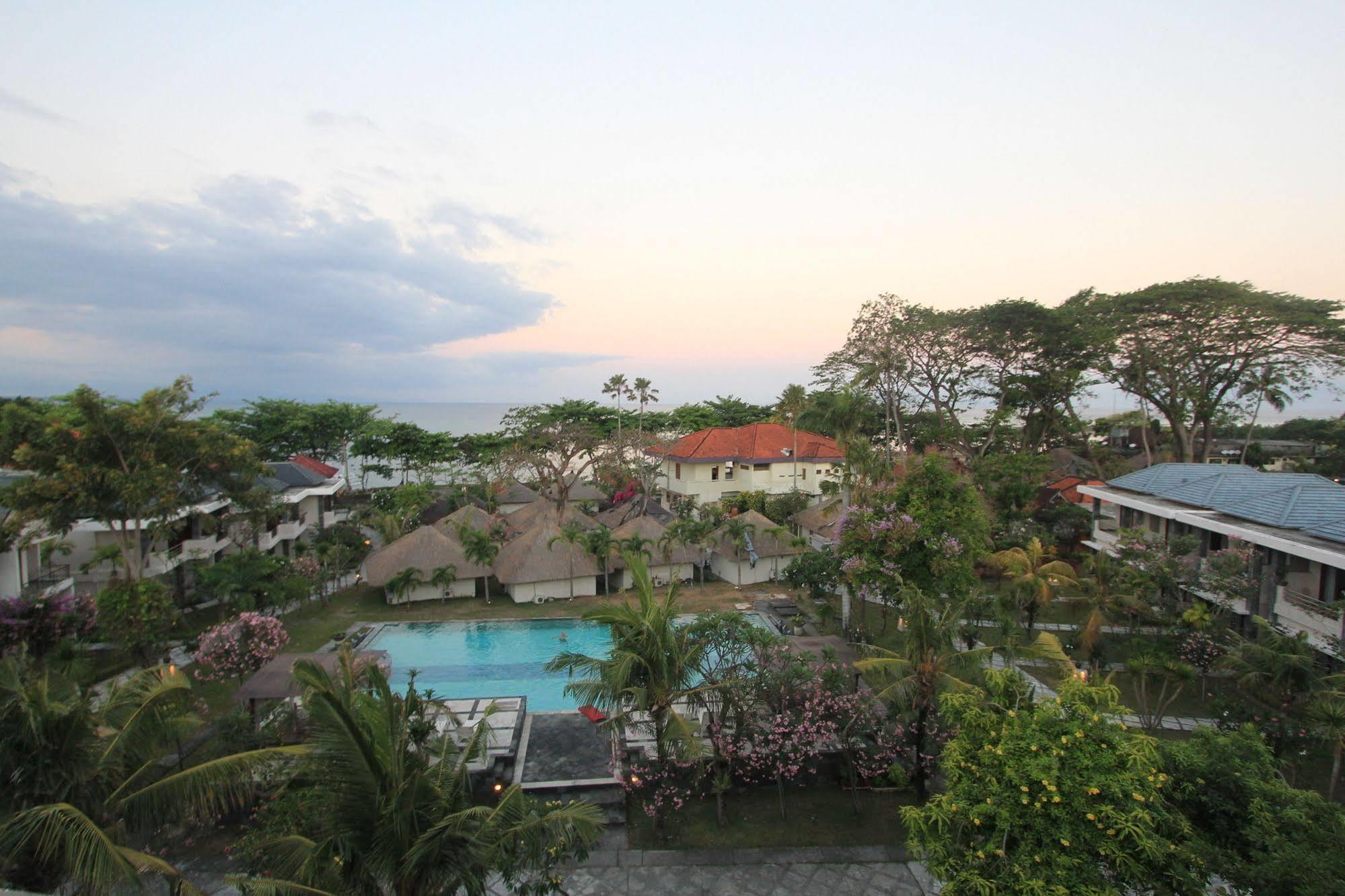 Alit And Resort 3*