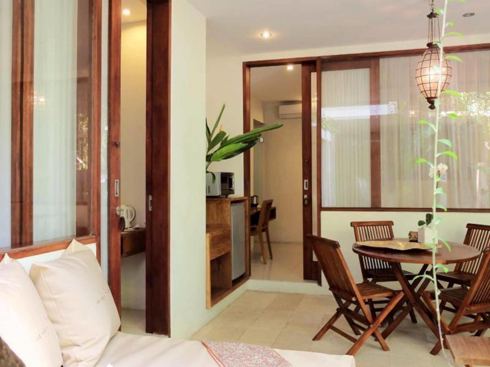 Arana Guest house Legian (Bali)