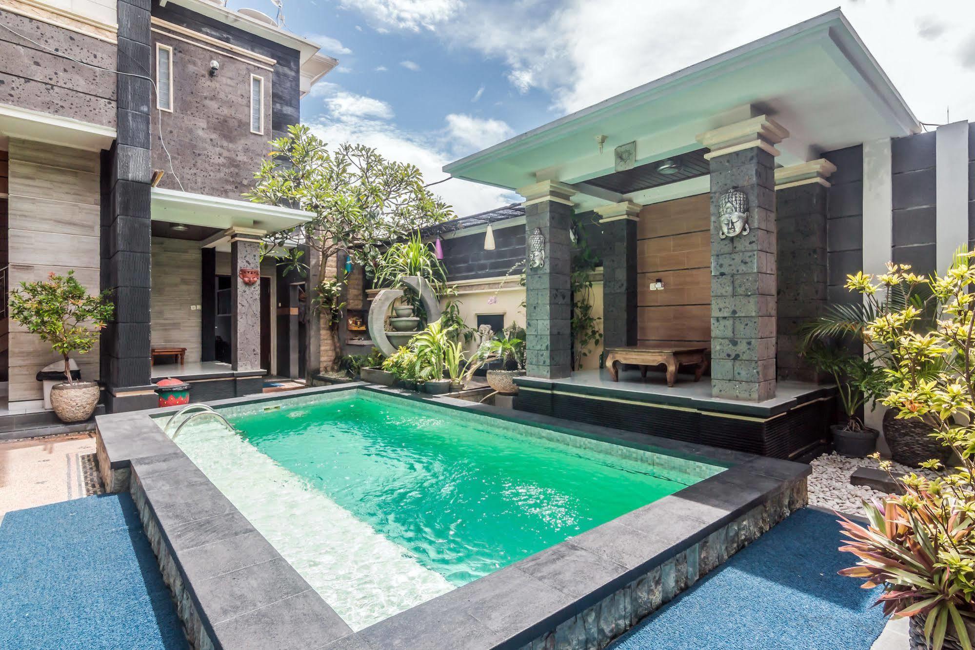 Denays House