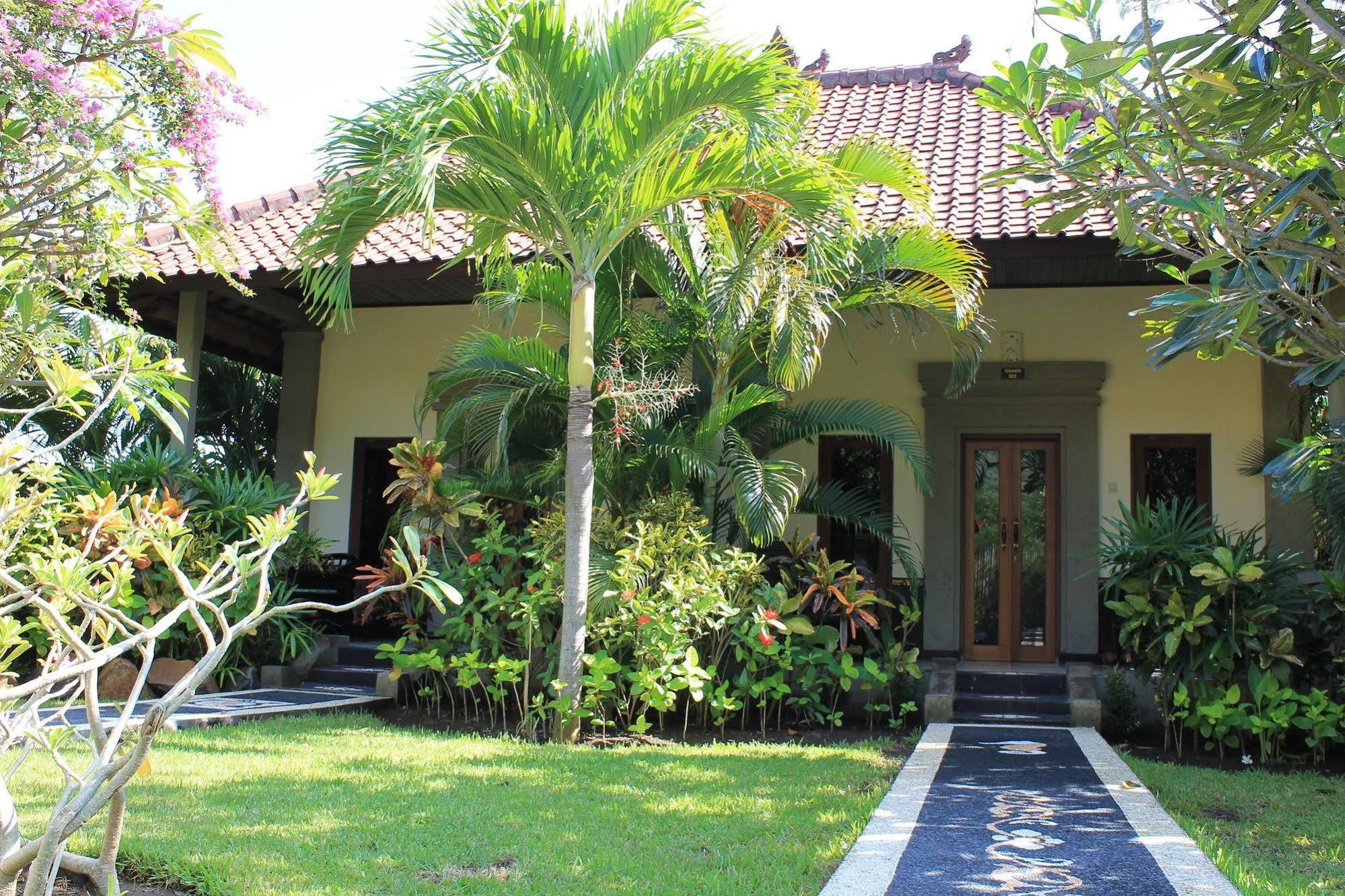 Mans & Holiday park Pemuteran (Bali)