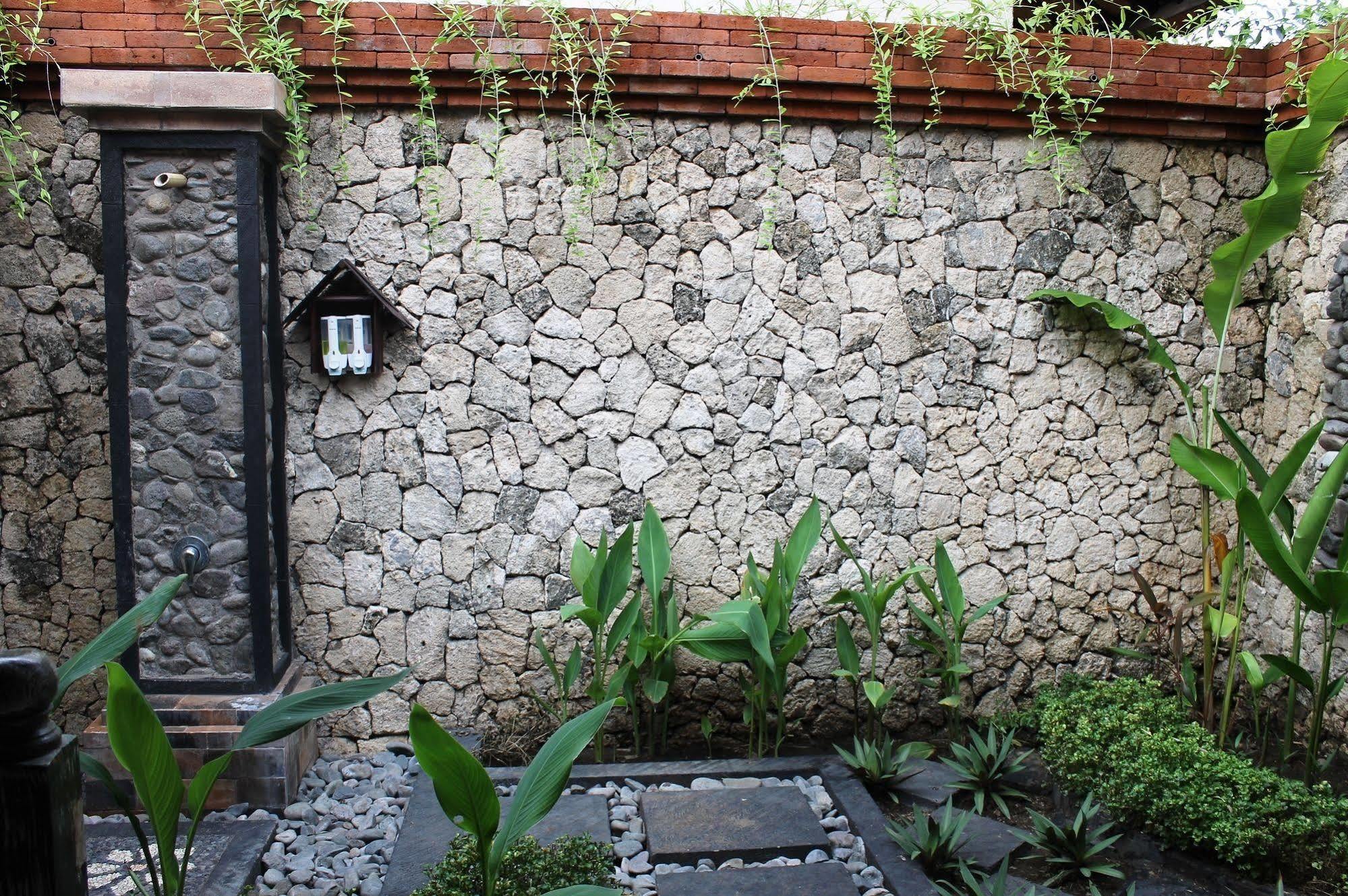 Mans & 3* Pemuteran (Bali)