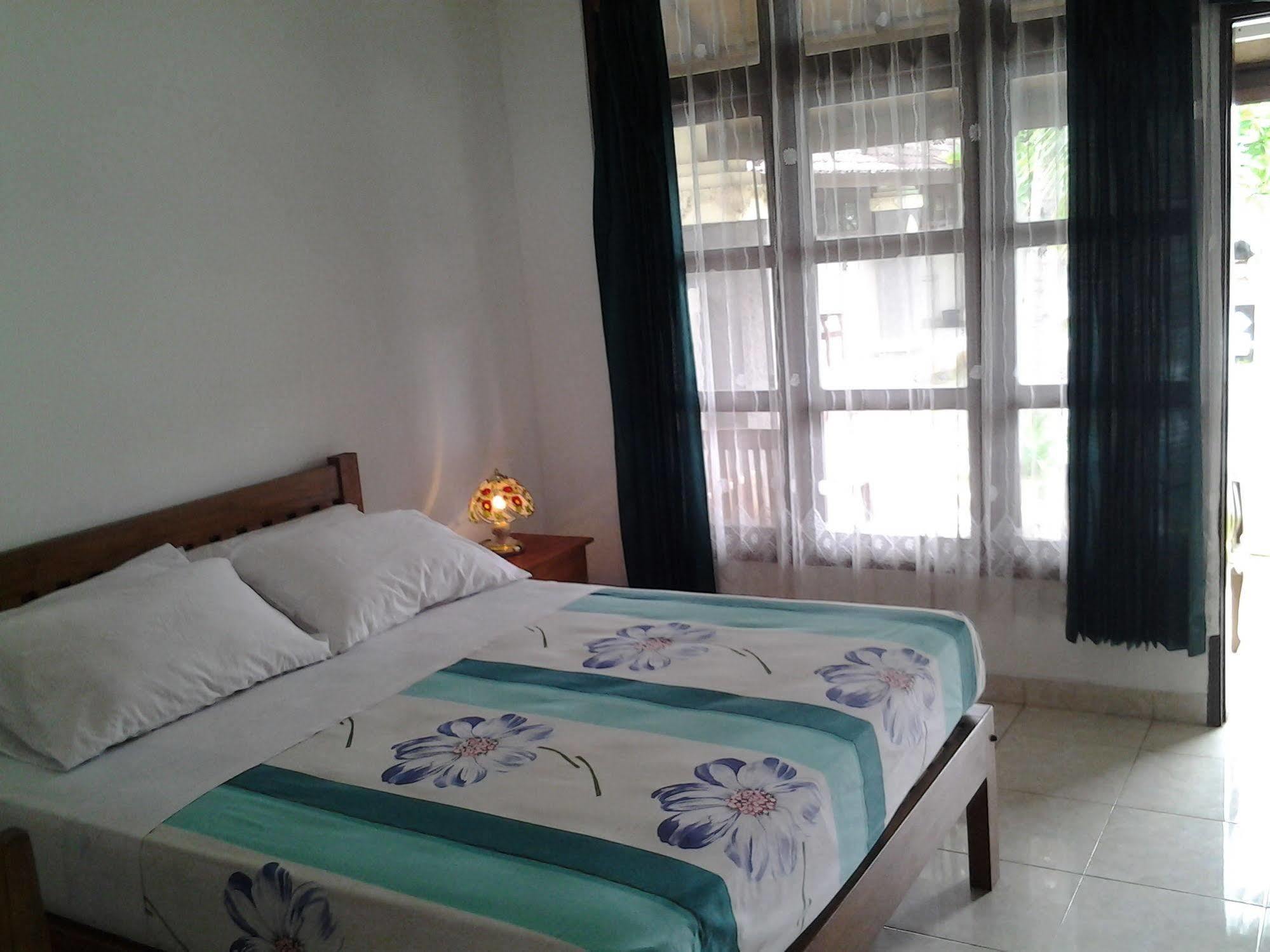 Bali Sunset Hotel 3*