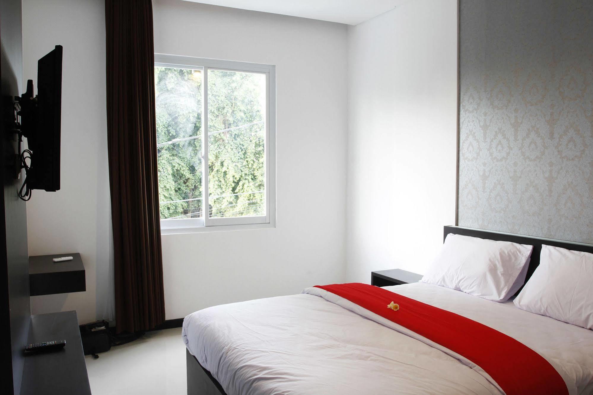 Bed & Breakfast Lowcost Bed & Breakfast 2*