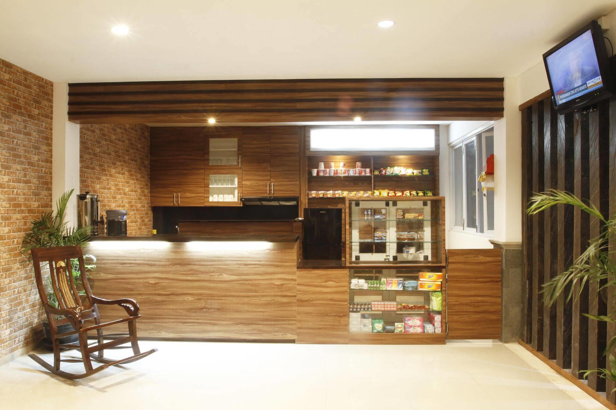 Lowcost Bed & Breakfast Bed & Breakfast 2*