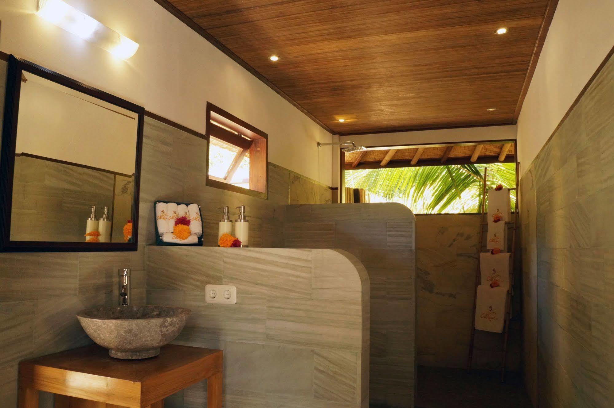 Cili Emas Oceanside Resort Tejakula