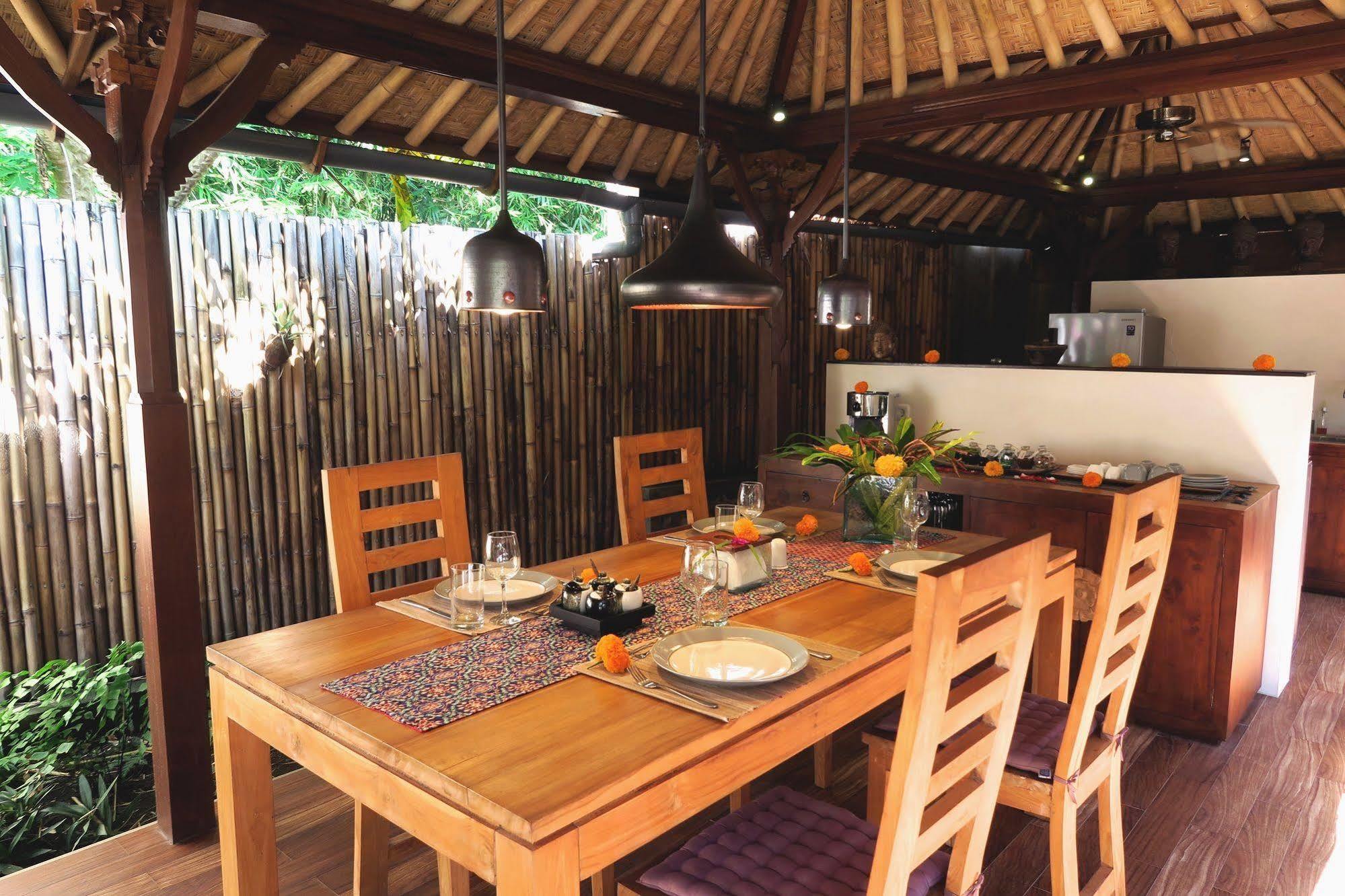 Cili Emas Oceanside