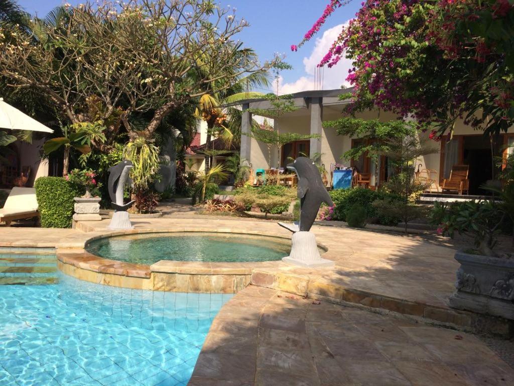Astina Hotel Lovina (Bali)