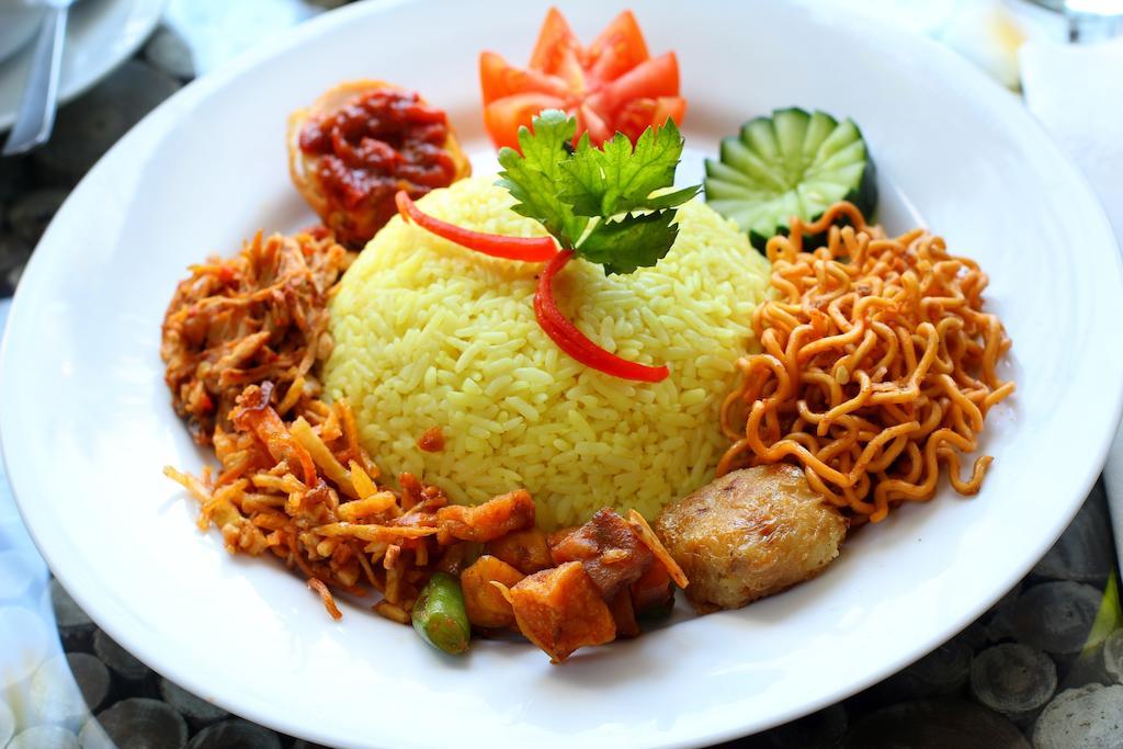 Praja Hotel 2*
