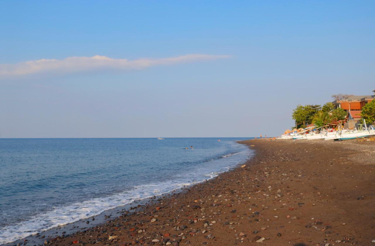 Valomia Beachfront *